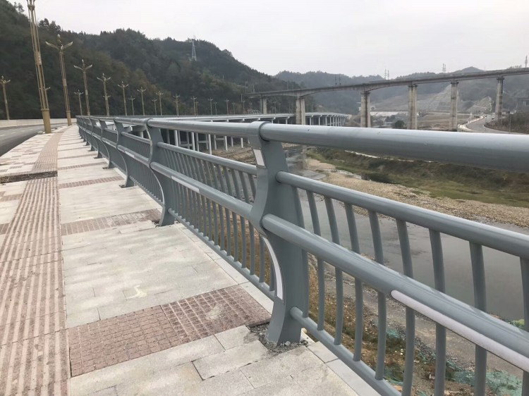 橋梁護(hù)欄